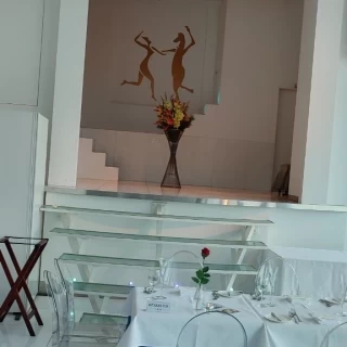 こちらが屋内の挙式会場になります