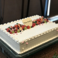 ウェディングケーキです。標準のものにしましたが満足です！