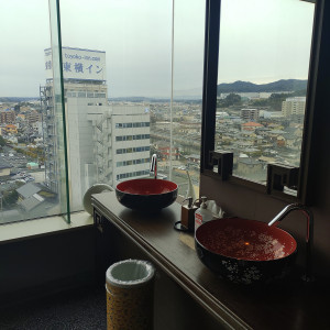 手洗い場もガラス張り|609267さんのTHE ORIENTAL SUITE(掛川グランドホテル)の写真(1394367)