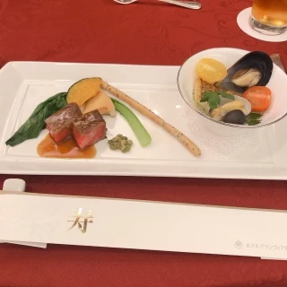 試食のコース料理です。