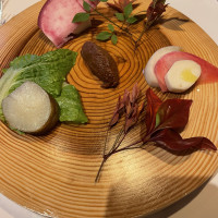 カブなどの野菜、前菜