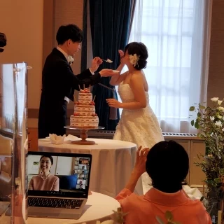 誕生日だったので、ケーキにロウソクを立ててもらいました。