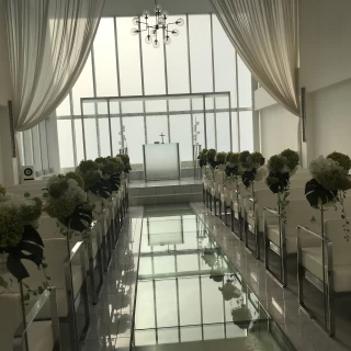 チャペル入口から見渡した写真