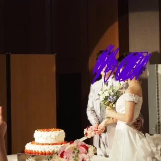 ケーキ入刀時