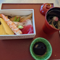 和洋中折衷料理のちらし寿司