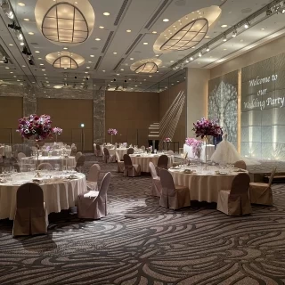 地下の大きな会場