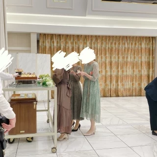 デザートブッフェは新婦席の横です。