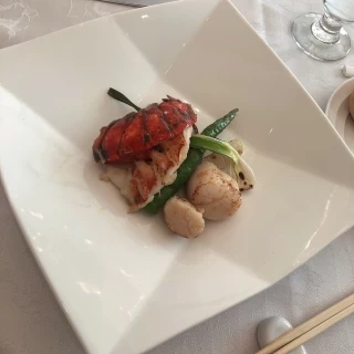 素材の味がきいて海鮮の旨味を感じました。
