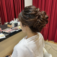 ヘアメイクリハーサル。いくつも試してもらえます。