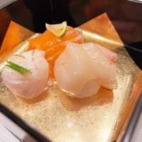手毬ずし
タイ、ホタテ、サーモン