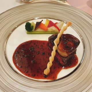 試食で出てきたお肉の料理