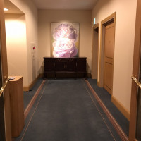 ウェディングフロアの廊下
シックな絨毯が印象的