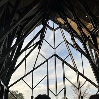 木造のチャペルです。おしゃれな作りです。