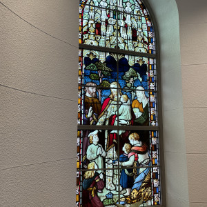 チャペル左側に位置するステンドグラス|610343さんのセントパトリック教会の写真(1431837)