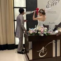 ケーキ　大きなスプーン