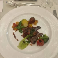 試食：メインのステーキ