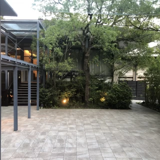 チャペル前広場
