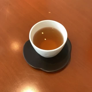 食後に出して下さいました。
ほっと落ち着く一杯。