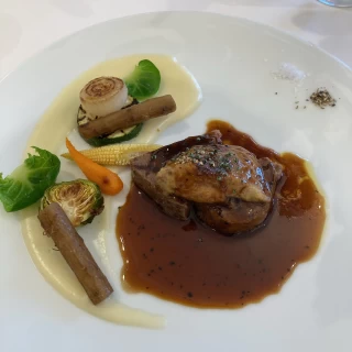フォアグラの乗ったお肉