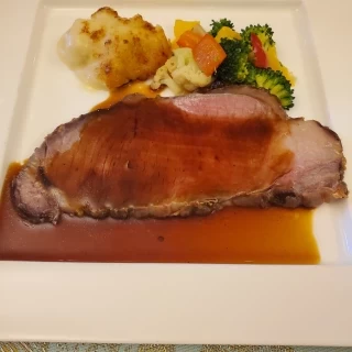 メインのローストビーフ