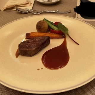 どのお料理もゲストの方々がきっと満足にする味でした。