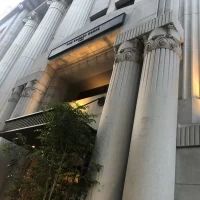 厳かな外観
旧名古屋銀行ならでは