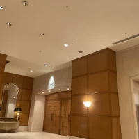 何部屋があるので、披露宴までの間違う会場で待つことができます