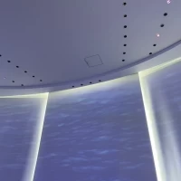 このカーテンがあきます