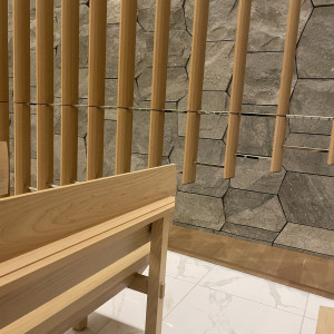 この木枠のデザインが素敵|611017さんの東京會舘の写真(2537390)