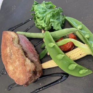 お肉料理の試食でした。