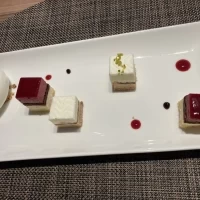 デザートも程よい量でした。