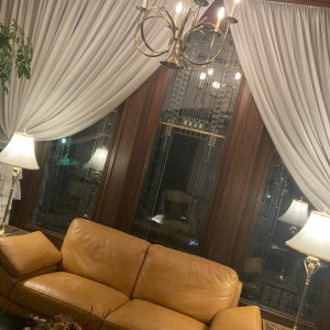 客室へ向かう時の廊下のソファー|611070さんの白馬リゾートホテル ラ ネージュ東館の写真(1598557)