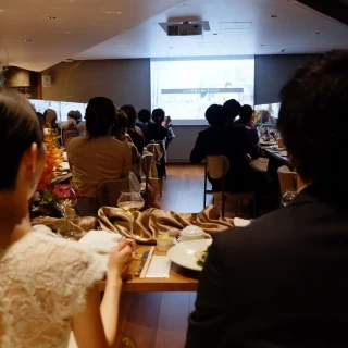 結婚パーティー風景
