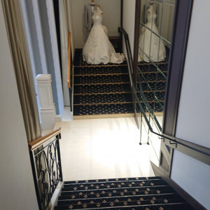 披露宴会場に入場する時に使う階段|611287さんの上田玉姫殿の写真(1405847)