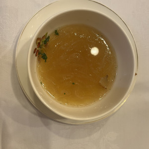 玉ねぎの甘みを感じられる美味しいスープでした。|611782さんのロイヤルチェスター長崎 ホテル&リトリートの写真(1412704)