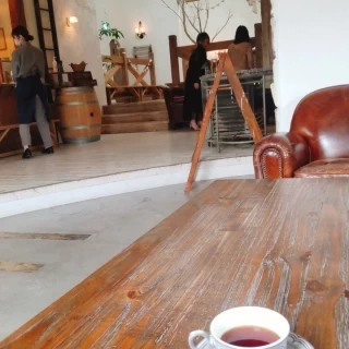 ゲスト控室。ドリンクとアイスがいただけます