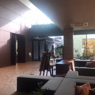 ロビー兼ゲスト控室です。