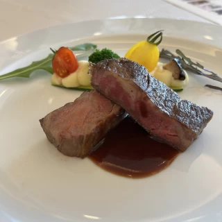 神戸牛と国産牛の食べ比べ出来ました