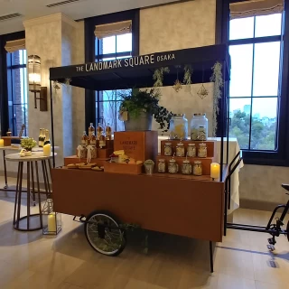 チャペルのお部屋の前。ウェルカムドリンクがあります