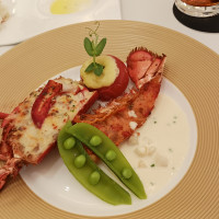 豪華なエビ、盛り付けもきれい
