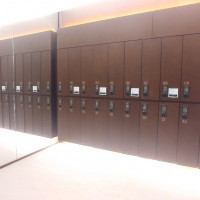 控室にはロッカーあり
