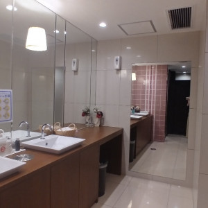大きな鏡のあるお手洗い|612183さんのGRAN AMO(グランアーモ)（営業終了）の写真(1541673)