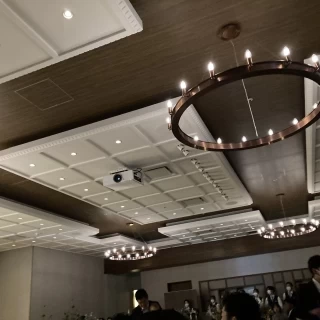 披露宴会場の天井