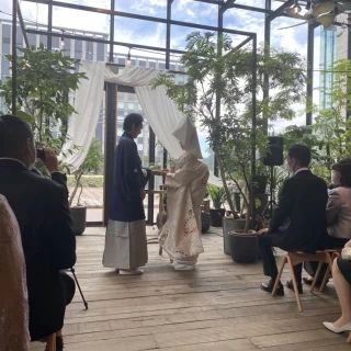 ボタニカルチャペルの様子。緑いっぱいで自然光も美しい。