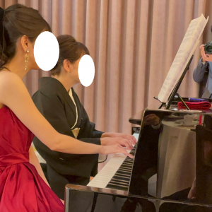 披露宴会場にあるピアノも弾けます|612844さんのBLANC RIRE大阪（ブランリールオオサカ）●BRASSグループの写真(1592220)