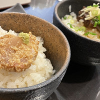 しめの鯛茶漬け・牛肉しぐれ茶漬け。他にも何種類かある。