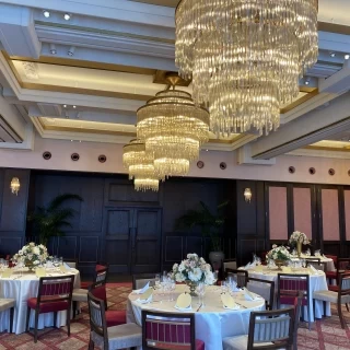 5階のThe Conder Hall 、シャンデリアが魅力