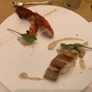オマール海老と鮮魚のソテー
