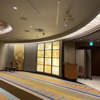 会場