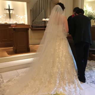 前方にパイプオルガンがあります。